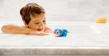 Lade das Bild in den Galerie-Viewer, Munchkin Wind Up Swimming Penguin