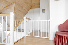 Afbeelding in Gallery-weergave laden, BabyDan Ebba Baby Safety Gate Metal 67 - 105.5cm White