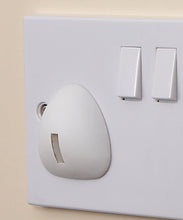 Lade das Bild in den Galerie-Viewer, Clippasafe Plug Socket Covers Pack of Six Premium + Range