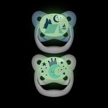 Lade das Bild in den Galerie-Viewer, Dr. Brown’s PreVent Glow in the Dark Butterfly Soother Stage 2 Twin Pack