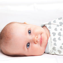 Charger l'image dans la galerie, Little Chick London Simply Swaddle Sweetheart Grey