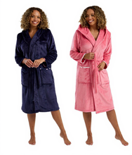 تحميل الصورة إلى عارض المعرض، Ladies Super Soft Fleece Hooded Gown
