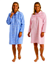 تحميل الصورة إلى عارض المعرض، Ladies 40" Brushed 100% Cotton Pretty Vines Wincyette Long Sleeve Nightdress
