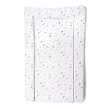 Lade das Bild in den Galerie-Viewer, East Coast Nursery Changing Mat
