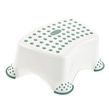 Load image into Gallery viewer, Keeeper Winnie The Pooh Step Stool
