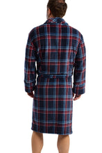 Carica l'immagine nel visualizzatore di Gallery, Men's Soft Feel Checked Farsley Cosy &amp; Warm Fleece Shawl Collar Robe
