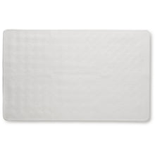 تحميل الصورة إلى عارض المعرض، BabyDan Rectangular Bath Mat Off-White
