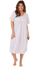 Charger l&#39;image dans la galerie, Ladies Polycotton Short Sleeve Long Length Swirl Leaf Nightdress
