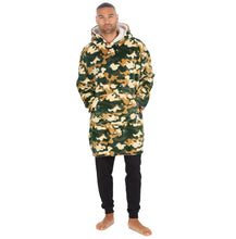 Carica l&#39;immagine nel visualizzatore di Gallery, Adults Unisex Football Oversized Plush Fleece Hoodie Camo
