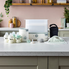 Carica l'immagine nel visualizzatore di Gallery, Tommee Tippee Complete Feeding Kit White
