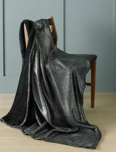 تحميل الصورة إلى عارض المعرض، Black Inara Glitter Design Blanket Throw 130cm x 170cm
