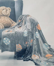 Lade das Bild in den Galerie-Viewer, Kids Glow in the Dark Space Blanket Throw 127cm x 152cm
