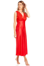 تحميل الصورة إلى عارض المعرض، English Made Satin Built Up Shoulder Long Nightdress
