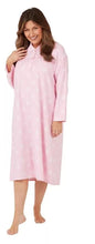 تحميل الصورة إلى عارض المعرض، Ladies Long Sleeve 100% Brushed Cotton Leaf Print 42&quot; Wincey Nightdress
