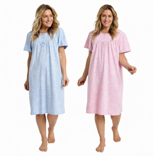 Load image into Gallery viewer, Ladies 100% Cotton Jersey 40" Petite Dotty Floral Short Sleeve Nightdress
