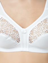 تحميل الصورة إلى عارض المعرض، Ladies Half Lace Cup Non Wired Bra White
