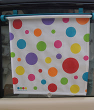 Lade das Bild in den Galerie-Viewer, Koo-Di Spotty Car Sunshade
