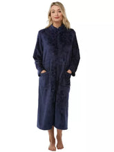 Lade das Bild in den Galerie-Viewer, Ladies Sweet Embrace Soft Feel Embossed Zip Gown
