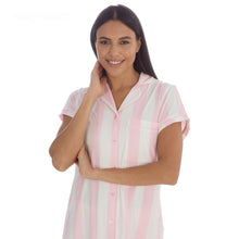 Lade das Bild in den Galerie-Viewer, Ladies Pink Candy Stripe Short Pyjama Set
