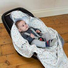 تحميل الصورة إلى عارض المعرض، Purflo Cosy Wrap Travel Blanket
