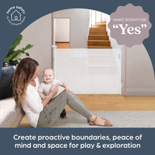 Carica l'immagine nel visualizzatore di Gallery, Dreambaby Glide 'n' Hide Retractable Stair Gate
