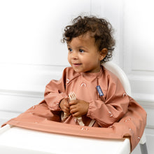 Carica l'immagine nel visualizzatore di Gallery, Bibado Coverall Weaning Bib with Sleeves for Mess-Free Mealtime Adventures
