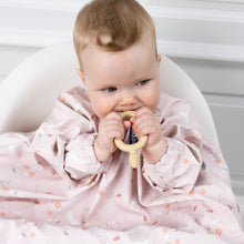 Carica l'immagine nel visualizzatore di Gallery, Bibado Coverall Weaning Bib with Ecomm Bag in Botanical Bunnies Print
