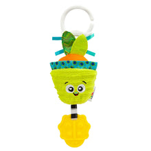 Lade das Bild in den Galerie-Viewer, Lamaze Candy The Carrot Mini Clip &amp; Go
