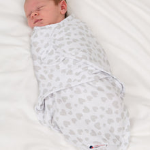 Charger l'image dans la galerie, Little Chick London Simply Swaddle Sweetheart Grey
