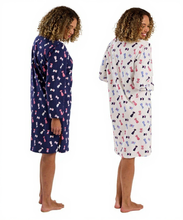 Carica l'immagine nel visualizzatore di Gallery, Ladies Long Sleeve Playful Pooch Knitted Cotton Jersey Nightdress
